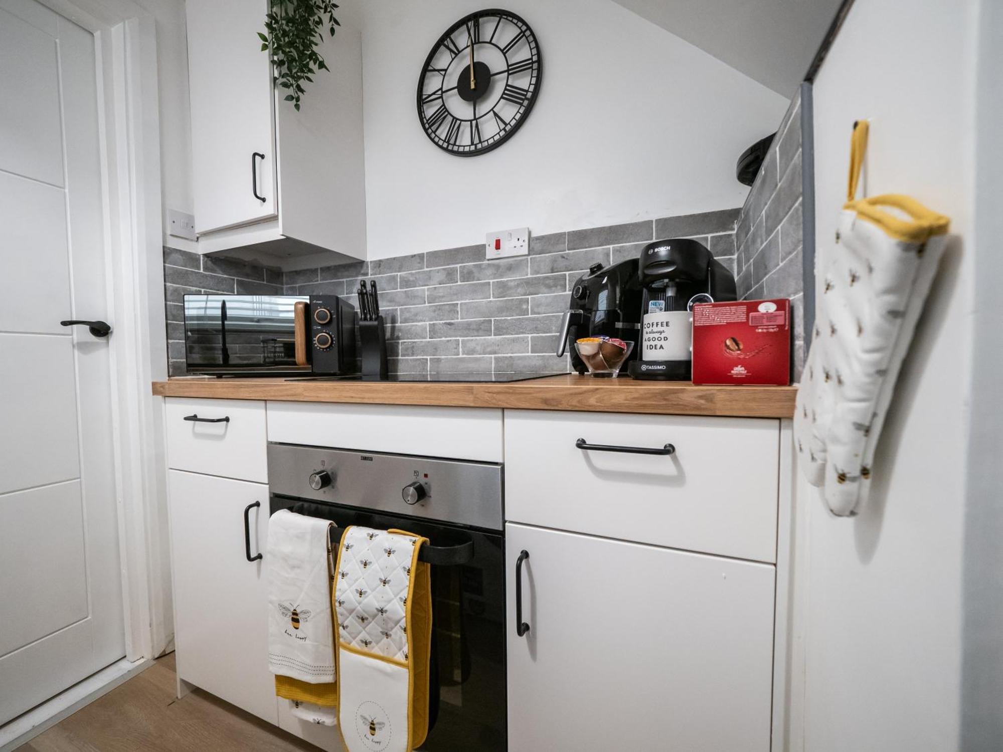 Ferienwohnung Seaside Retreat: Luxury 1-Bed, Free Parking Portsmouth Exterior foto
